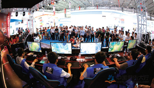 双手合十于 双手合十于