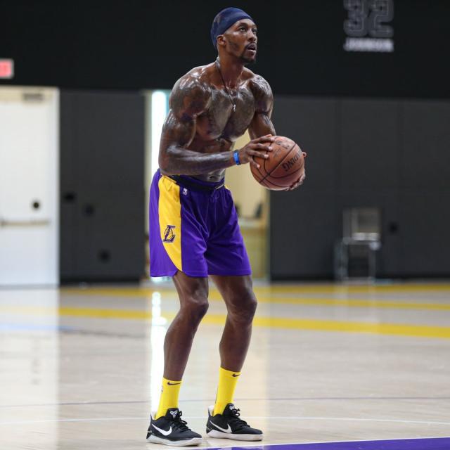 加跨赛历切 加跨赛历切